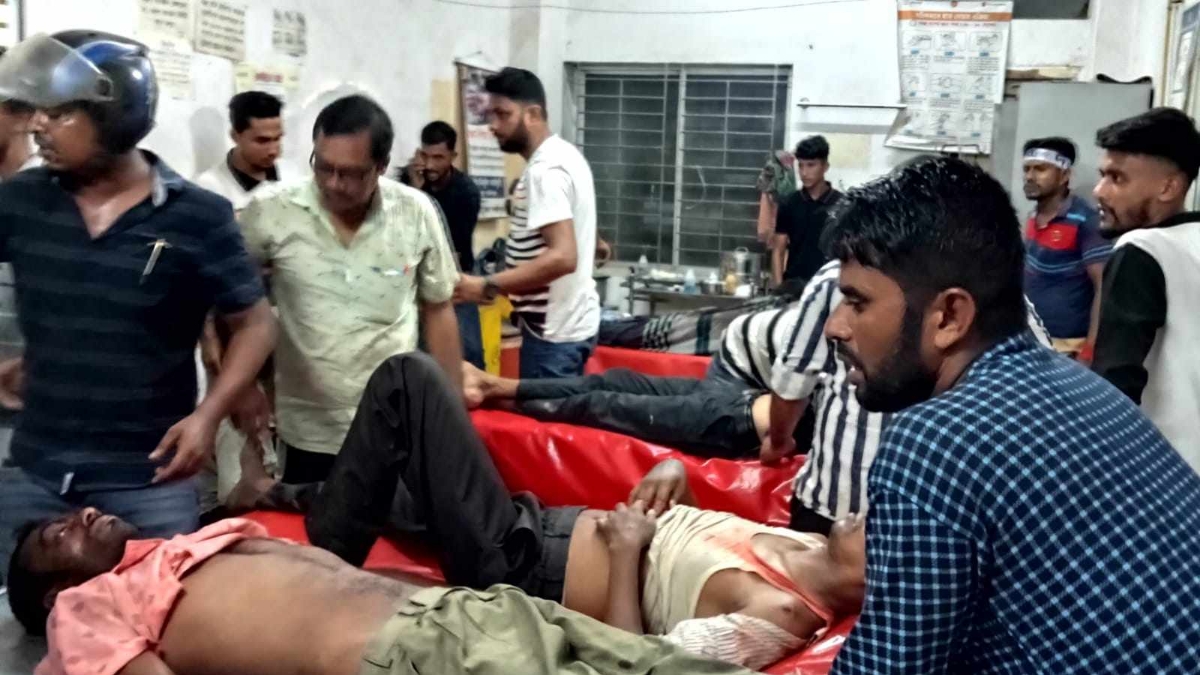 লক্ষ্মীপুরে বিএনপি-আ.লীগ সংঘর্ষে নিহত ১, গুলিবিদ্ধ ১০