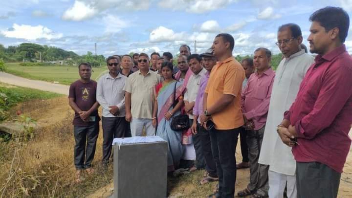 বাঙ্গালহালিয়ায় রাস্তার উন্নয়ন কাজের উদ্বোধন