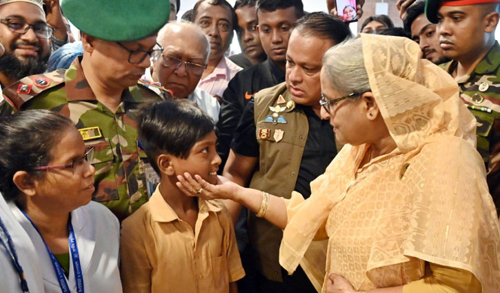 ছোট্ট রা‌ব্বির ইচ্ছা পূরণ করলেন প্রধানমন্ত্রী