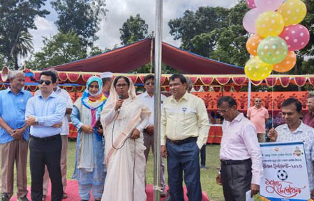 নড়াইলে বঙ্গবন্ধু ও বঙ্গমাতা গোল্ডকাপ ফুটবল