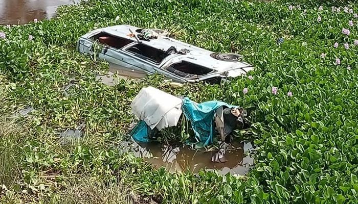 সিলেটে মাইক্রোবাস-অটোরিকশার সংঘর্ষে নিহত ৬