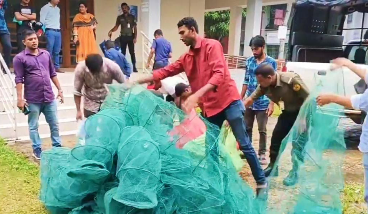 নড়াইলে অবৈধ জাল রাখার দায়ে কারাদন্ড