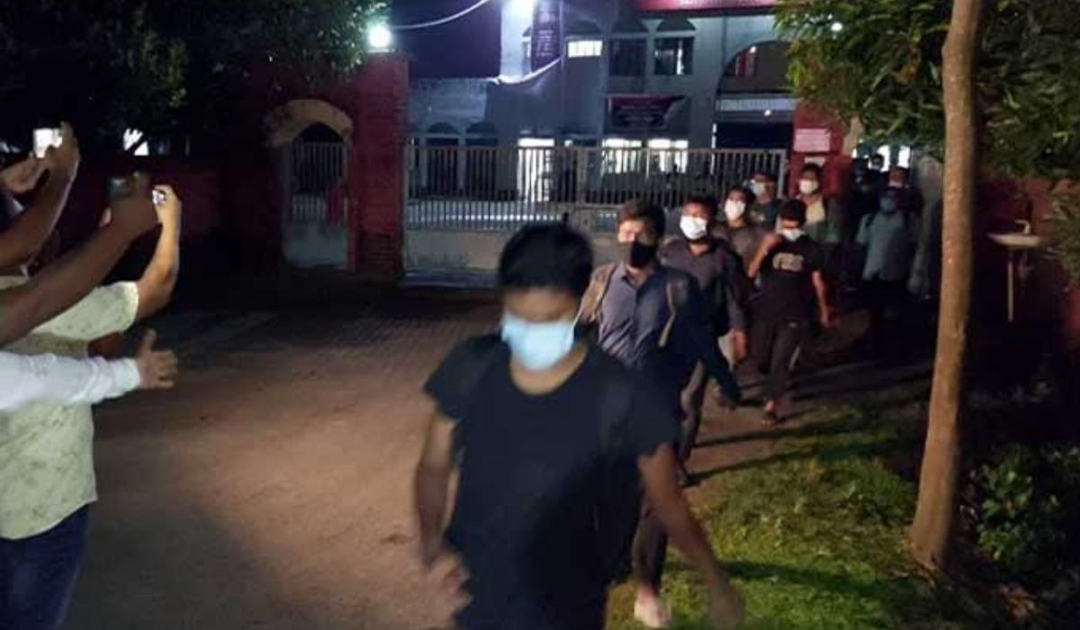 কারাগার থেকে মুক্তি পেলেন বুয়েটের ২৪ জনসহ ৩২ শিক্ষার্থী