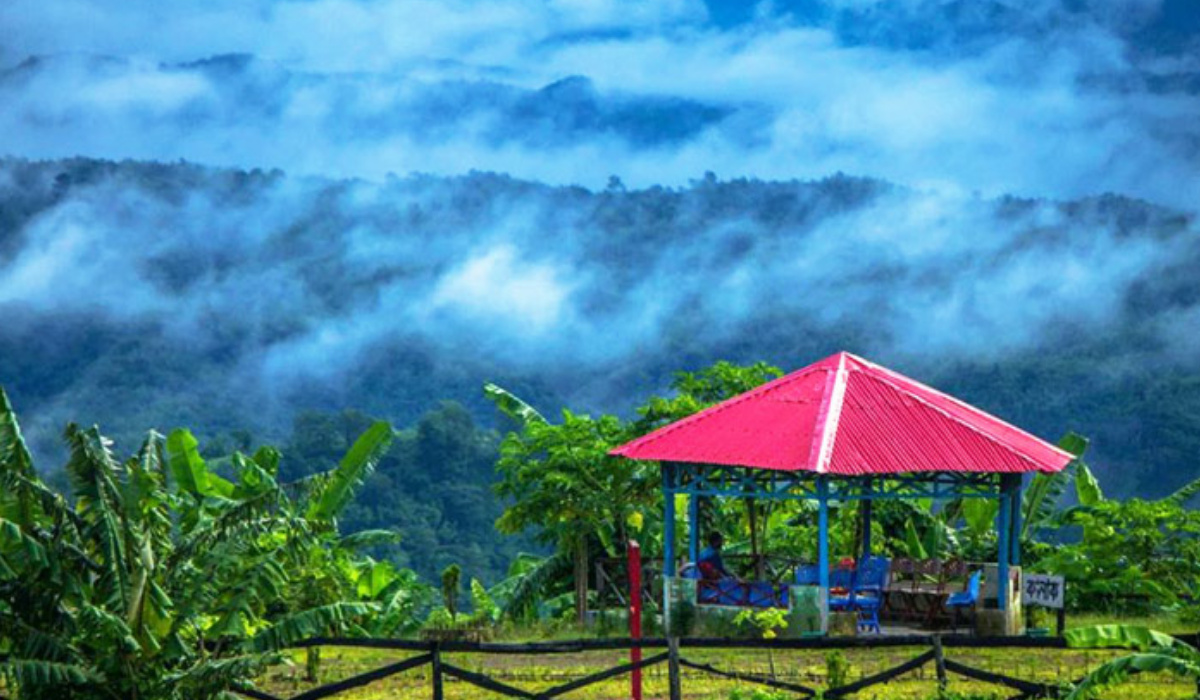 সাজেকে আটকা ৩ শতাধিক পর্যটক