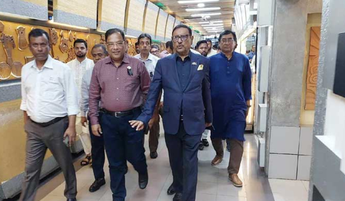 দেশে ফিরলেন ওবায়দুল কাদের