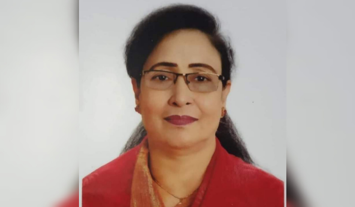 মন্ত্রীর সামনেই আ.লীগ নেতার হাতে নারী এমপি লাঞ্ছিত