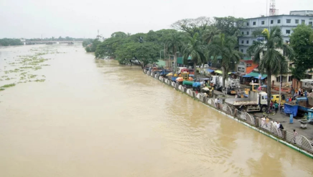 বাড়ছে নদ-নদীর পানি, ভারি বৃষ্টির পূর্বাভাস