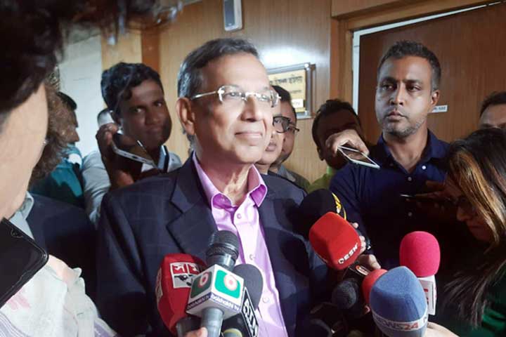 খালেদা জিয়াকে বিদেশ পাঠানোর বিষয়ে সরকারের কিছু করার নেই : আইনমন্ত্রী
