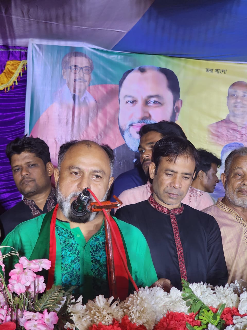 এলাকায় সংবর্ধিত আওয়ামী লীগ নেতারা