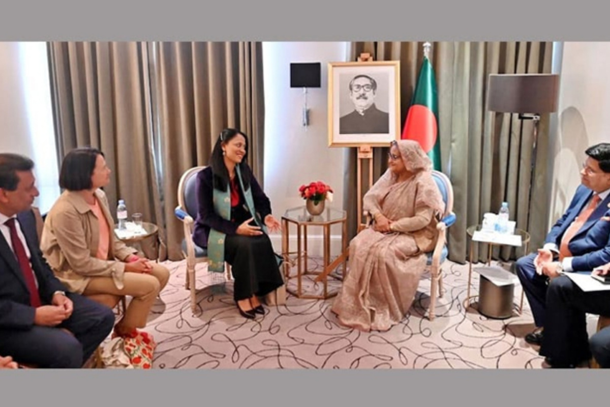 যেকোনো মূল্যে বাংলাদেশে গণতন্ত্র অব্যাহত রাখতে হবে: প্রধানমন্ত্রী