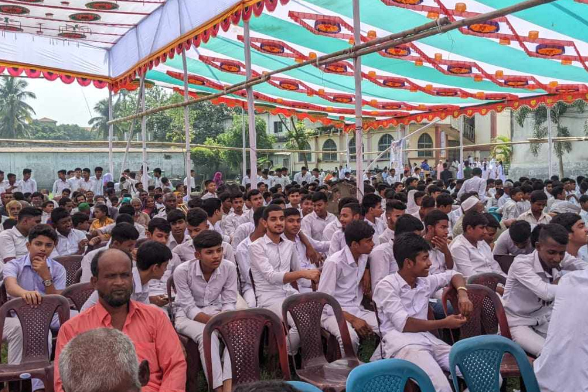 ভাতাভোগীদের নৌকায় ভোট দেওয়ার শপথ করালেন এমপি
