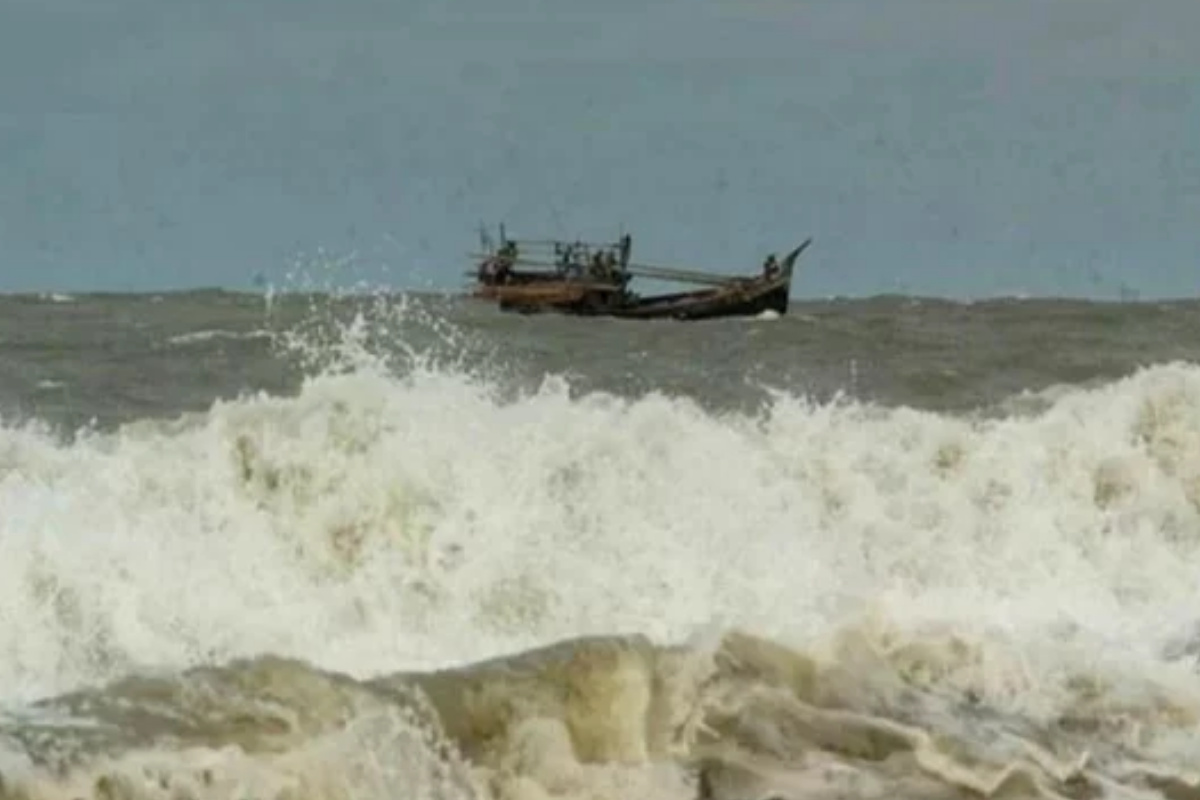 প্রবল ঘূর্ণিঝড়ে পরিণত হয়েছে ‘হামুন’