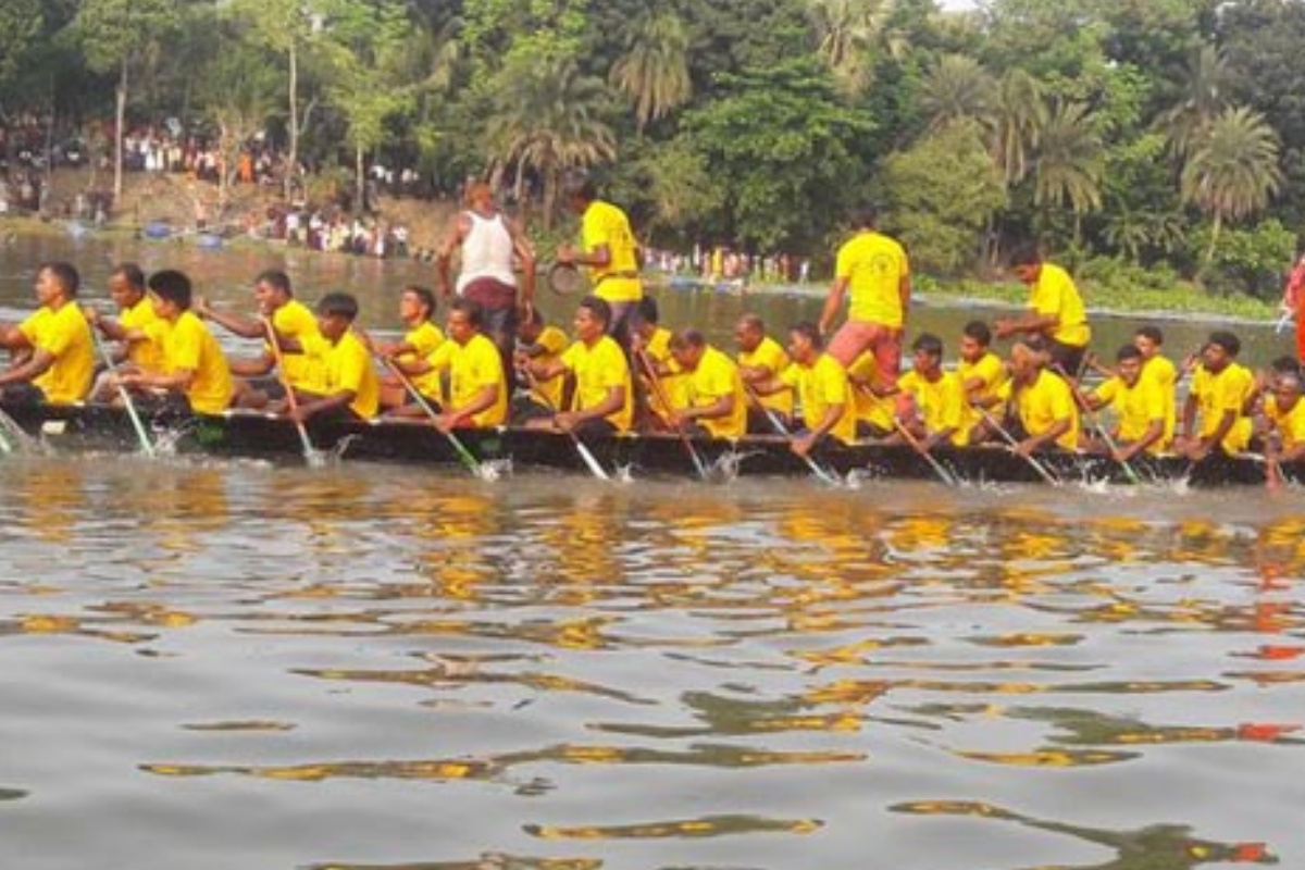 নড়াইলে এসএম সুলতানের নৌকাবাইচ অনুষ্ঠিত