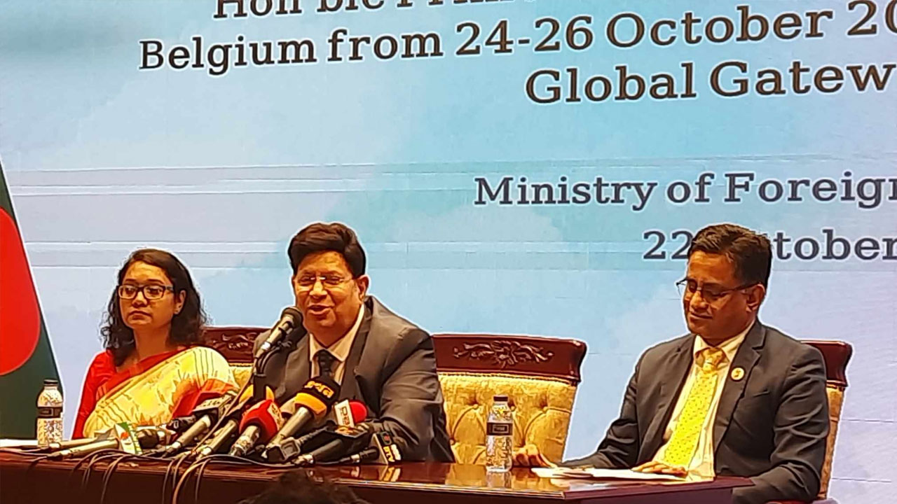 প্রধানমন্ত্রী ব্রাসেলস যাচ্ছেন মঙ্গলবার