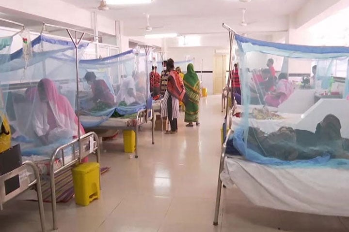 ডেঙ্গুতে ৩০ দিনে প্রাণ গেছে ৩৯৬ জনের