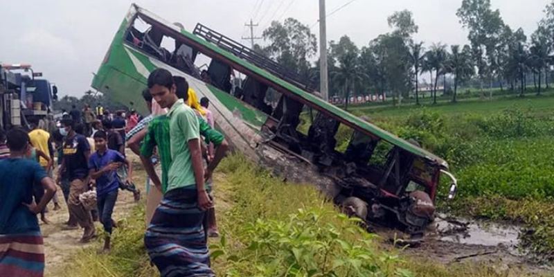 বছরে সড়কে প্রাণ হারাচ্ছেন প্রায় ২৫ হাজার মানুষ