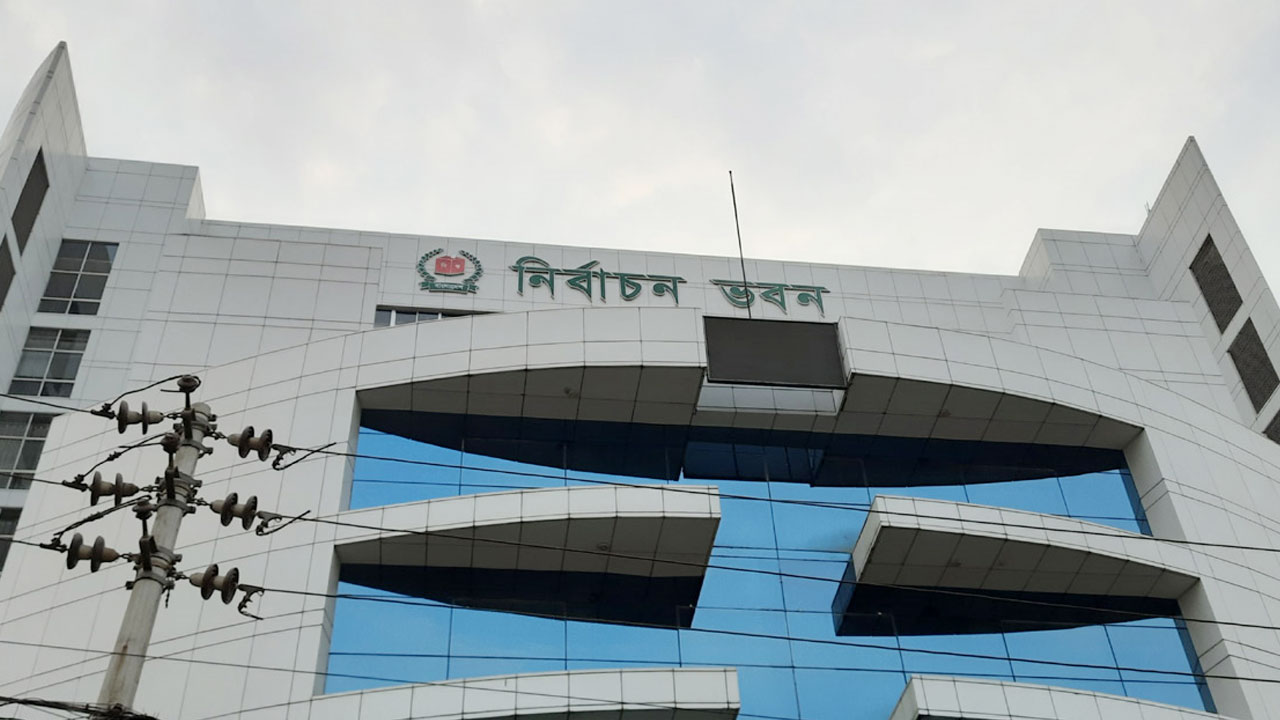 আমাদের মধ্যে কোনো সমন্বয়হীনতা নেই : ইসি আহসান হাবিব