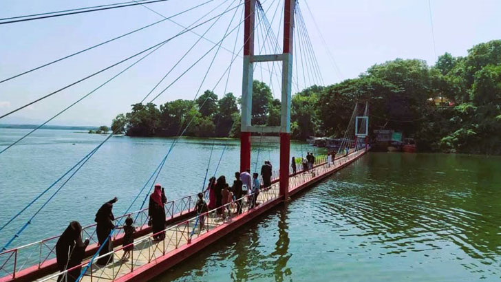 দেড় মাস পর সচল রাঙামাটির ঝুলন্ত সেতু