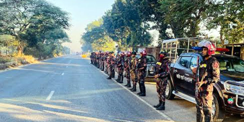 সারা দেশে ২৩০ প্লাটুন বিজিবি মোতায়েন