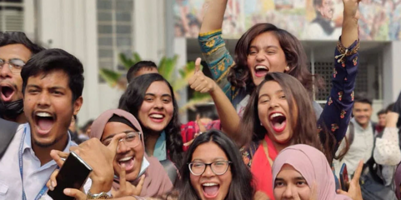জিপিএ-৫ কমেছে প্রায় ৮৪ হাজার, কমেছে পাসের হারও