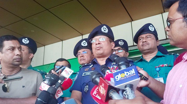 হত্যা ও নাশকতার মামলার বিষয়গুলো তদন্তাধীন: আইজিপি হত্যা ও নাশকতার মামলার বিষয়গুলো তদন্তাধীন: আইজিপি