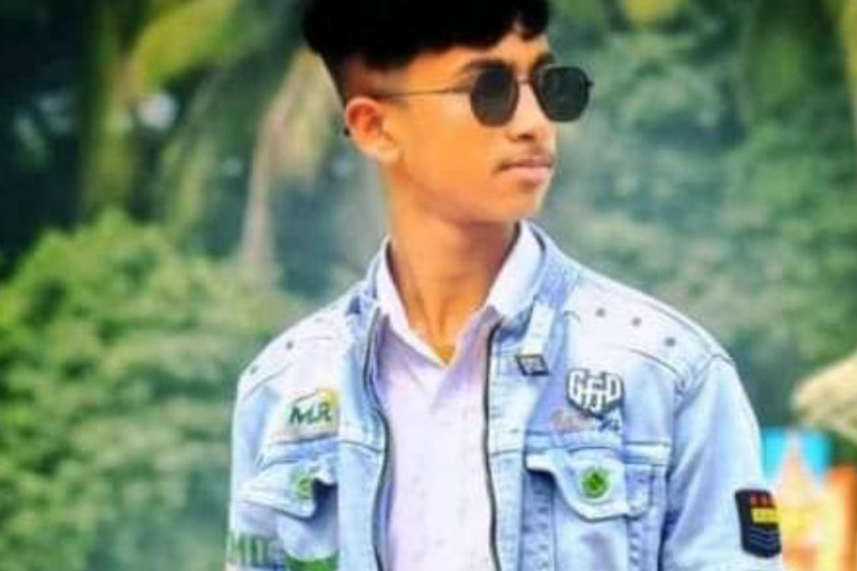 শিবচরে ট্রেনের ধাক্কায় স্কুলছাত্র নিহত