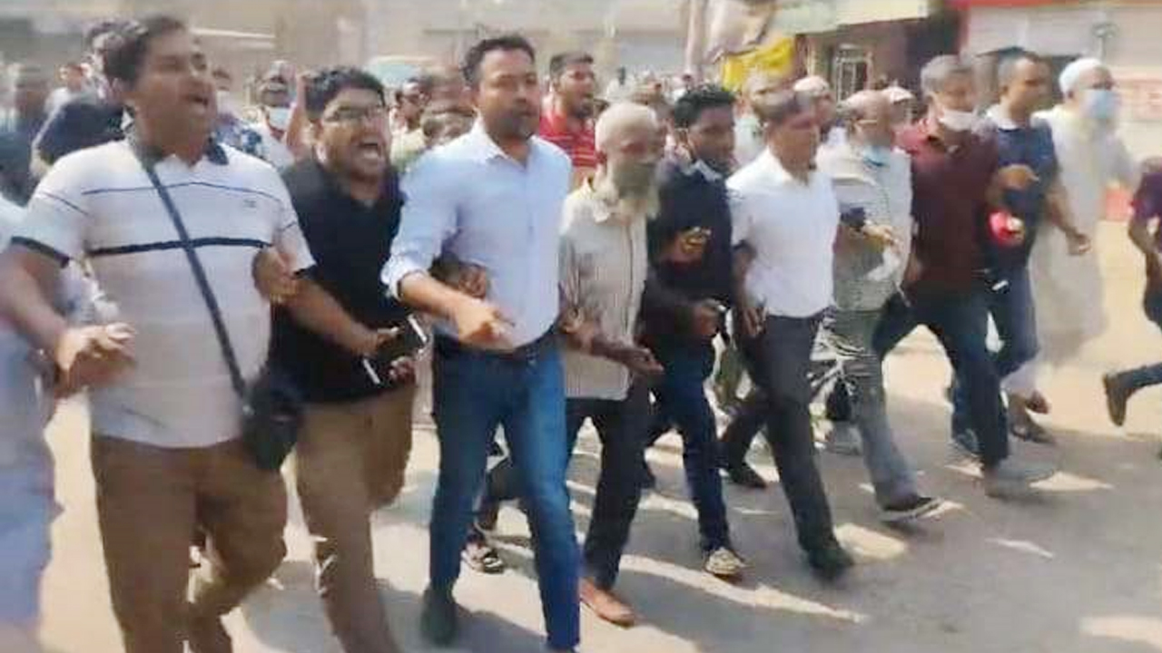 দয়াগঞ্জে বিএনপির মিছিল থেকে আটক ২