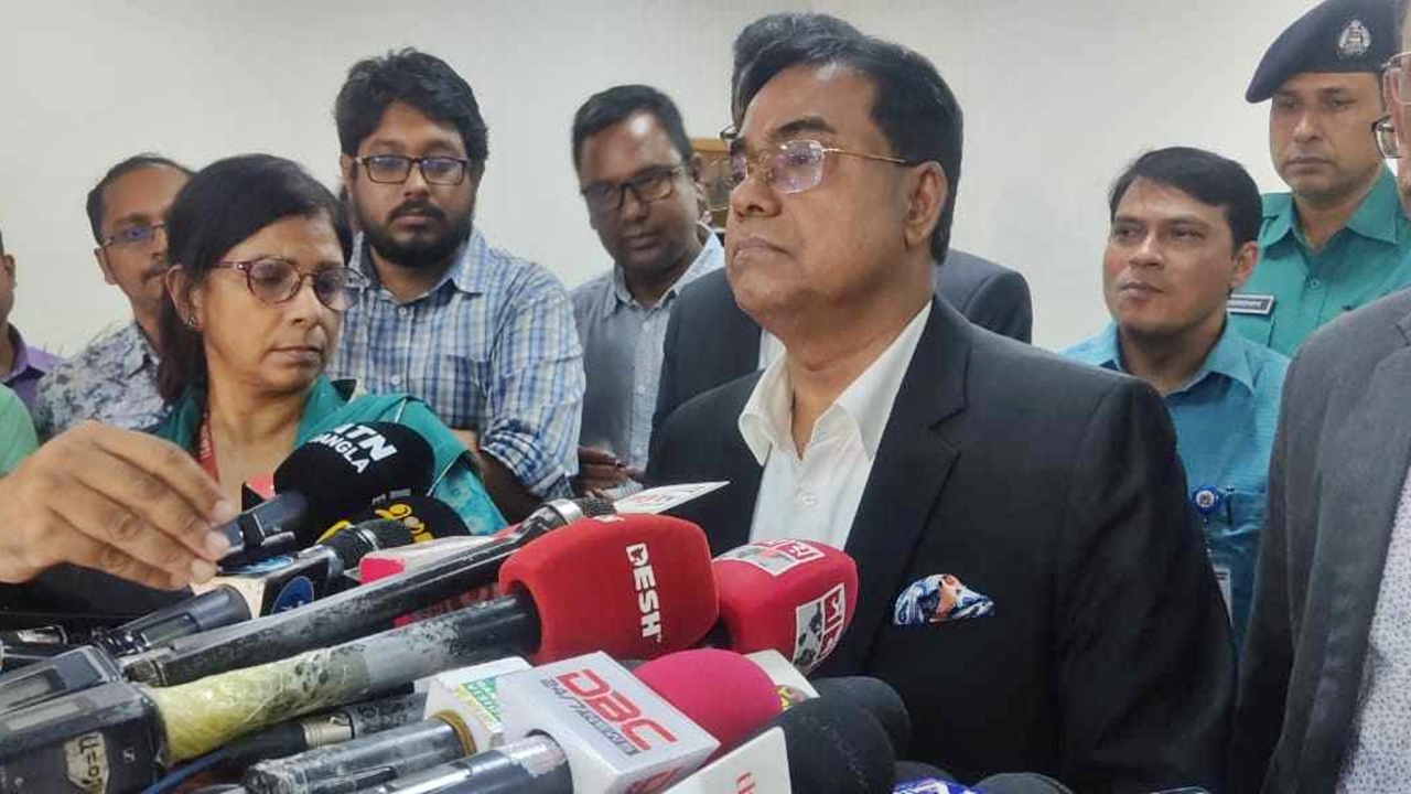 সরকারি কর্মকর্তাদের বদলি ও নিয়োগে ইসির অনুমতি লাগবে : সচিব