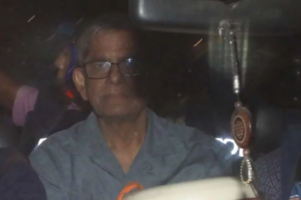 নেতারা কারাগারে-আত্মগোপনে, বিএনপিকে সংলাপের আমন্ত্রণ ইসির