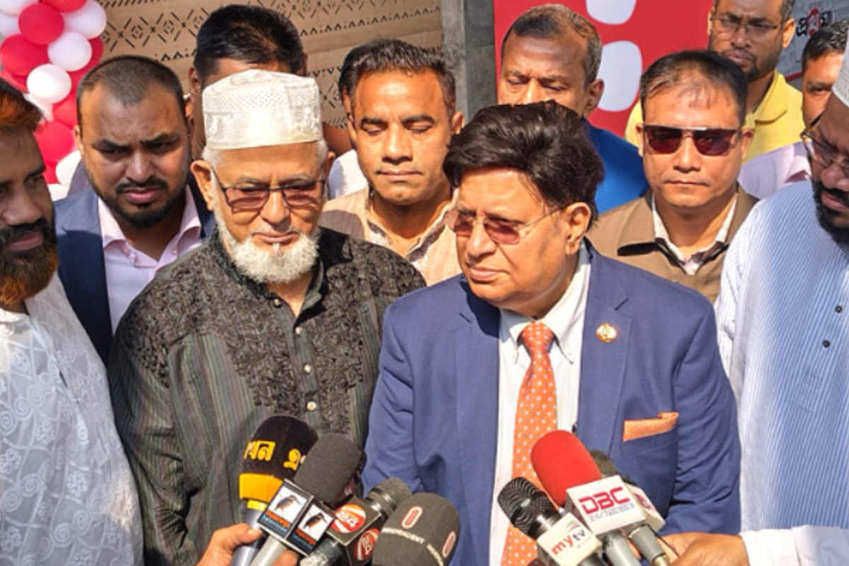 সন্ত্রাস ও মিথ্যাচার ছেড়ে বিএনপিকে নির্বাচনে আসার আহ্বান পররাষ্ট্রমন্ত্রীর