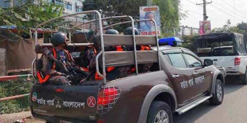 পোশাক কারখানার নিরাপত্তায় বিজিবি মোতায়েন