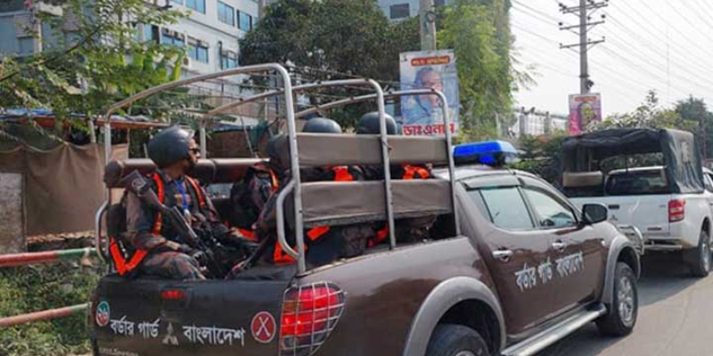 পোশাক কারখানার নিরাপত্তায় বিজিবি-র‌্যাব