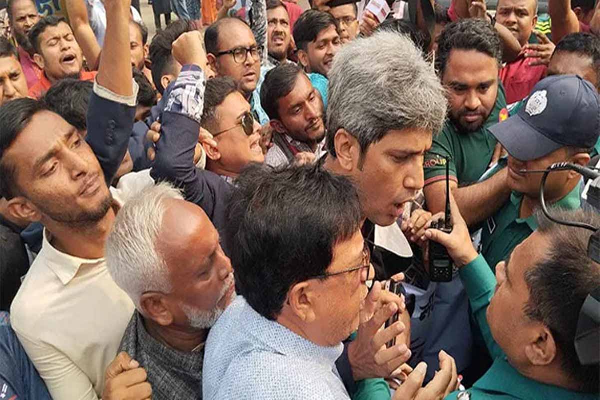 ‘ডামি নির্বাচন’ সফলে পুলিশকে ব্যবহার করছে সরকার: গণতন্ত্র মঞ্চ