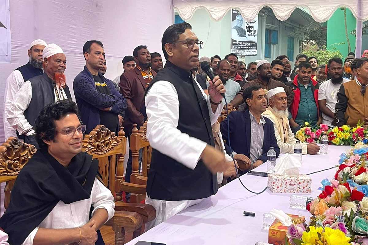নিরাপদ ও উন্নত বাংলাদেশ চাইলে নৌকা মার্কায় ভোট দিন: নসরুল হামিদ