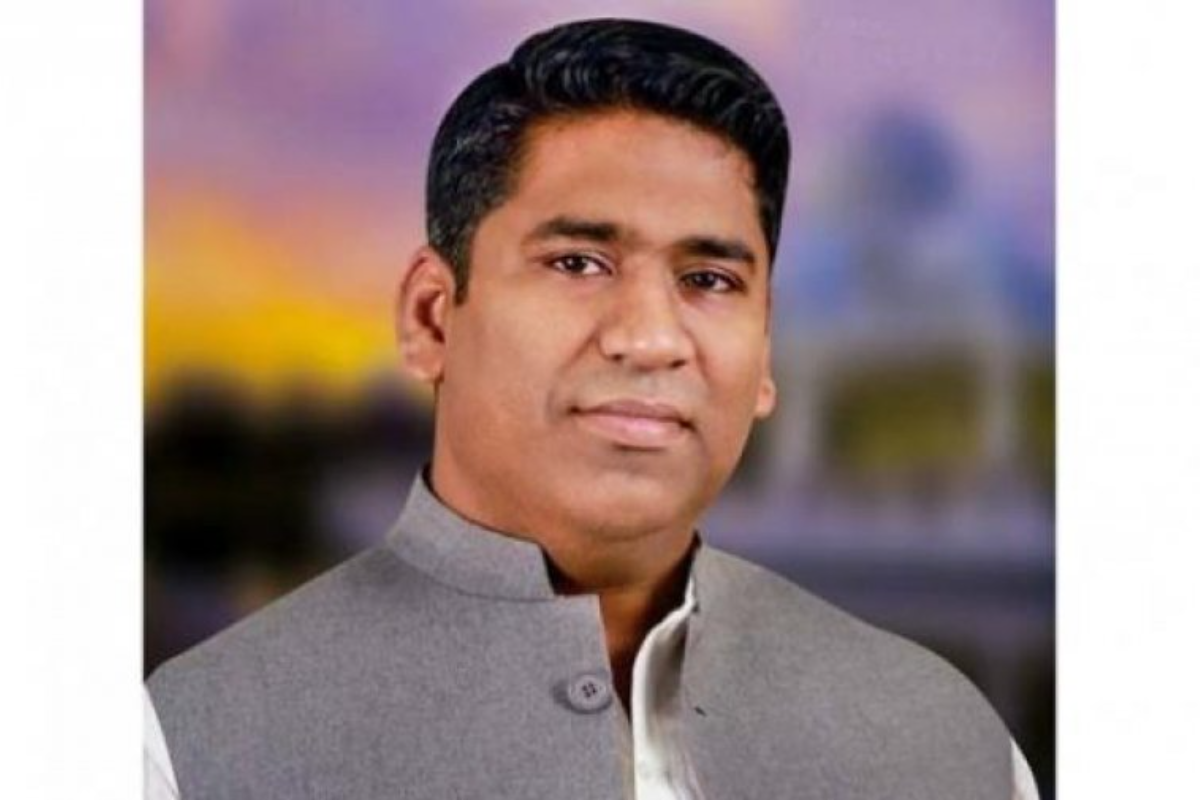 সাদিক আবদুল্লাহ ও তার স্ত্রীর যুক্তরাষ্ট্রের নাগরিকত্ব ও সম্পদের তথ্য জানতে চায় ইসি