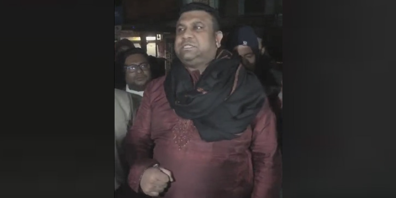 ‘গলা নামিয়ে দেওয়া’র হুমকি, শাজাহান খানের ছেলে আসিবুরকে শোকজ