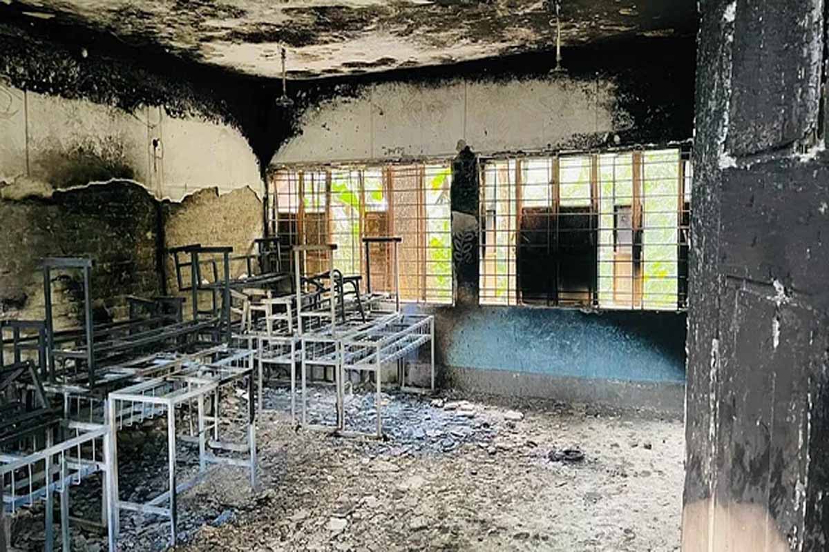 নান্দাইলে ভোটকেন্দ্রে আগুন দেওয়ার ঘটনায় তিনজন আটক