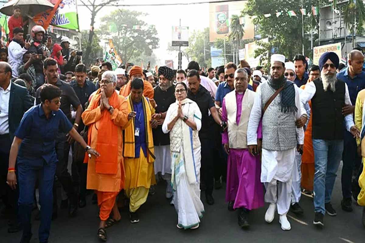 রামমন্দির উদ্বোধনের দিন কলকাতায় মমতার ‘সংহতি’, শুভেন্দুর ‘অকাল বোধন’ যাত্রা