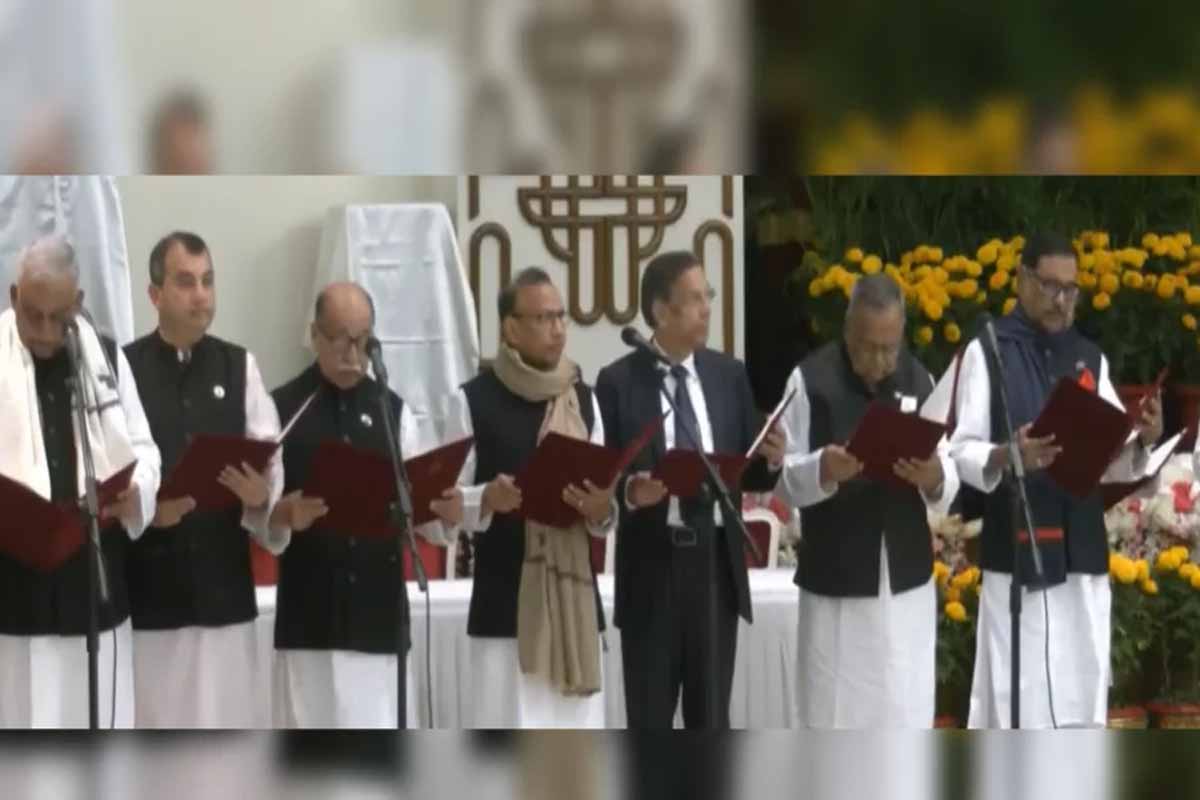 শপথ নিলেন নতুন মন্ত্রী-প্রতিমন্ত্রীরা