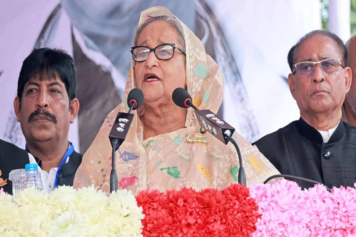 ‘খালেদা জিয়া মেট্রিকে শুধু অঙ্ক-উর্দুতে পাস করেছেন’