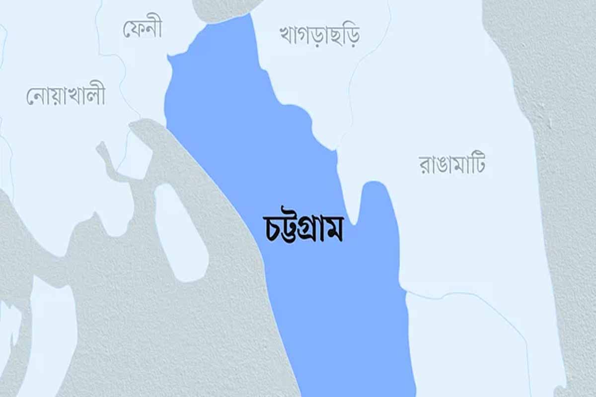 চট্টগ্রামে ট্রেনে ধাক্কায় লেগুনায় থাকা দুজন আহত