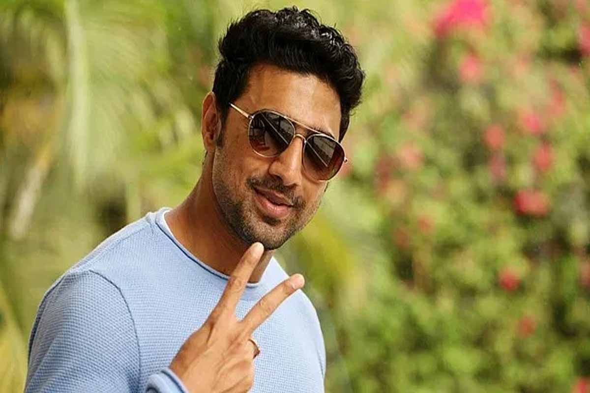 অবশেষে প্রাপ্তবয়স্ক হলেন দেব