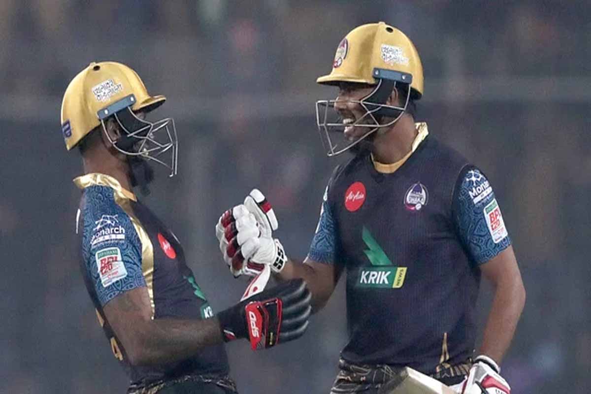 প্রথম ম্যাচেই চ্যাম্পিয়ন কুমিল্লার হার ঢাকার কাছে