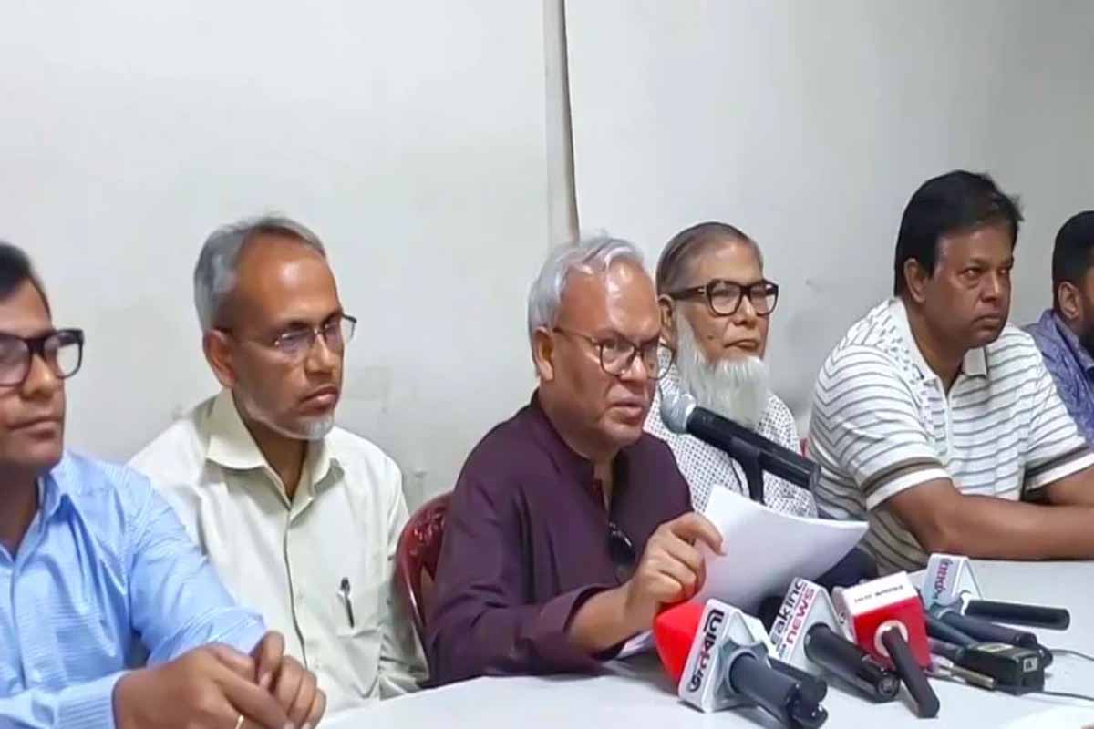 বাংলাদেশই একমাত্র দেশ, যেখানে প্রধানমন্ত্রী বিরোধী দল বাছাই করেন: রিজভী