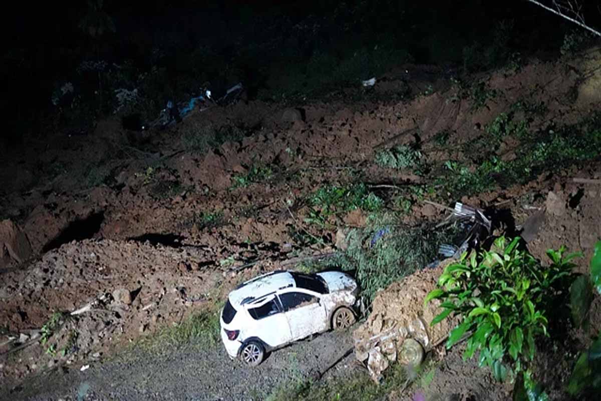 কলম্বিয়া ভূমিধসে নিহত ১৮