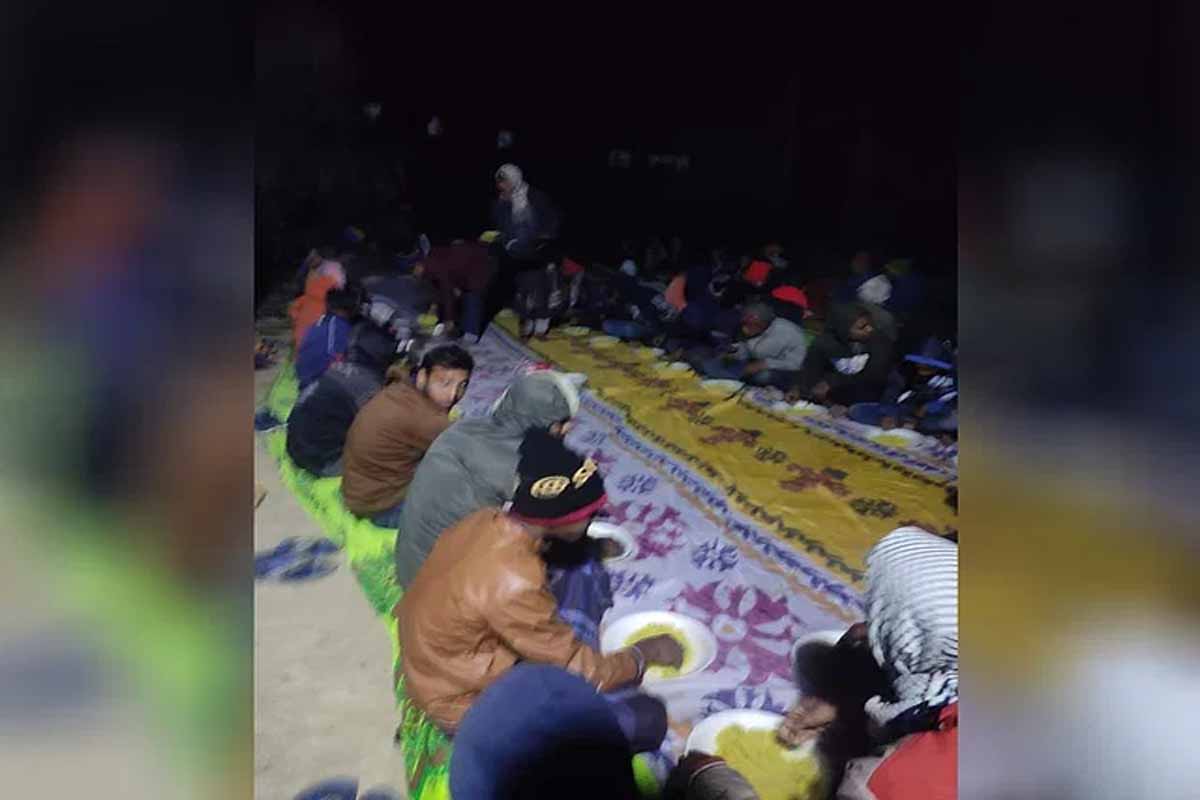 তানোরে বিজিবি পাঠিয়েও আটকানো গেল না নৌকার নির্বাচনী ভোজ