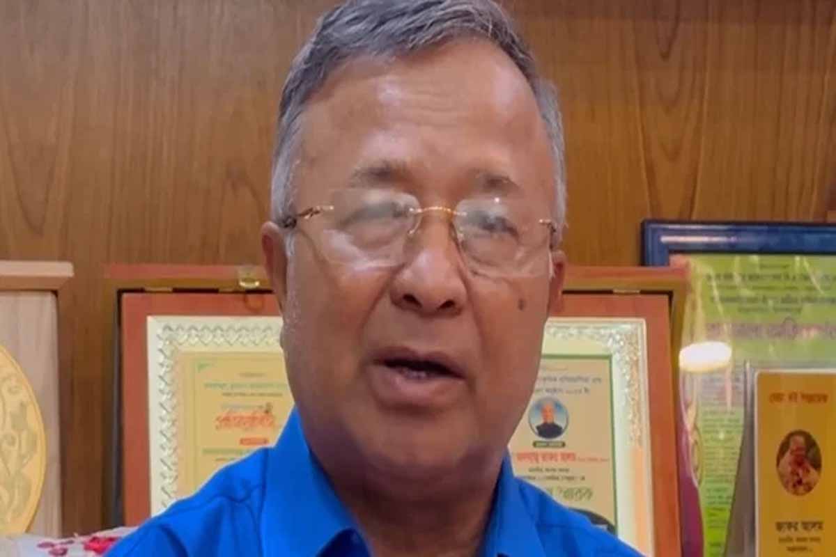 কেন্দ্র দখল করে সিল মারার অভিযোগে সরে দাঁড়ালেন জাফর আলম