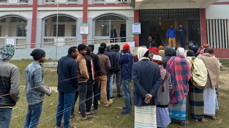 সারাদেশে ভোটগ্রহণ চলছে
