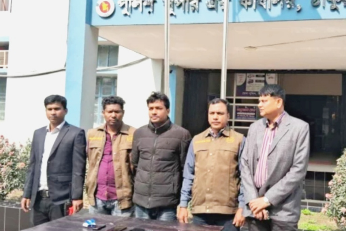 নারীর কন্ঠে ফেসবুকে প্রতারণা, ঠাকুরগাঁওয়ে গ্রেপ্তার যুবক