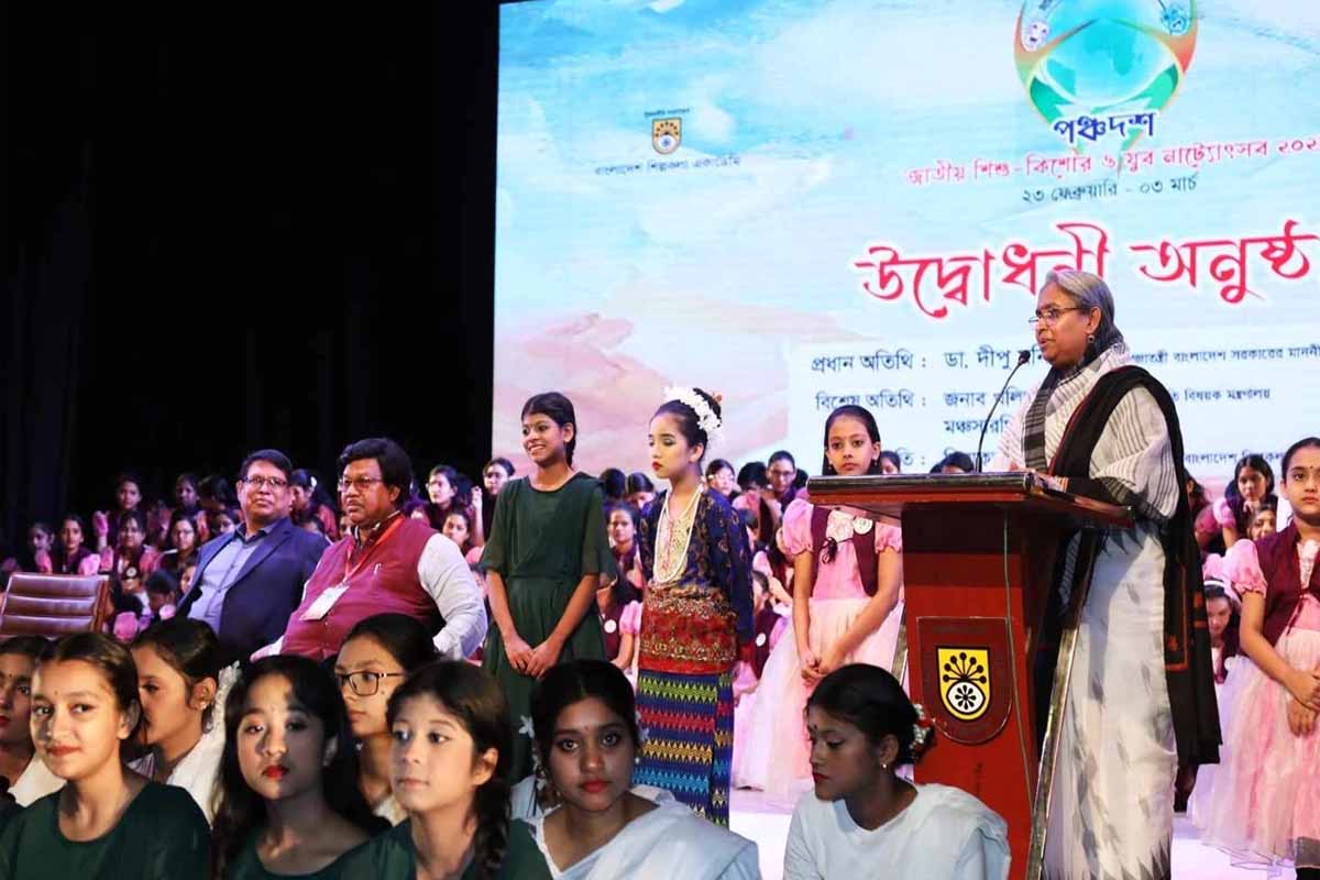 সাহিত্য সংস্কৃতি চর্চার মধ্য দিয়ে সৃজনশীলতাকে যুক্ত করবো : দিপু মনি